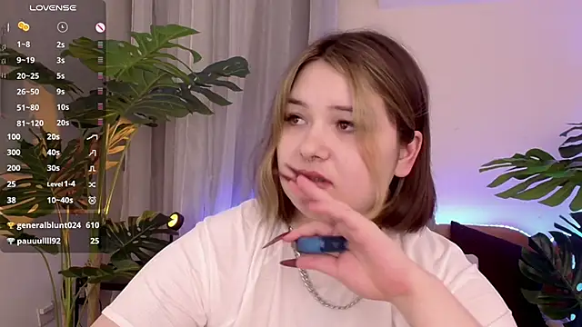 Snapshot of Alice_Walters chatting on January 24, 2025, 7:07 pm Alice Walters online show from January 24, 2025, 7:07 pm