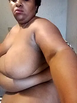 HotBootyBabe90 online show from April 9, 2026, 2:56 pm