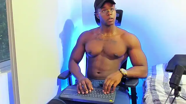 Snapshot of AdonisKnight chatting on February 7, 2025, 11:24 pm AdonisKnight online show from February 7, 2025, 11:24 pm