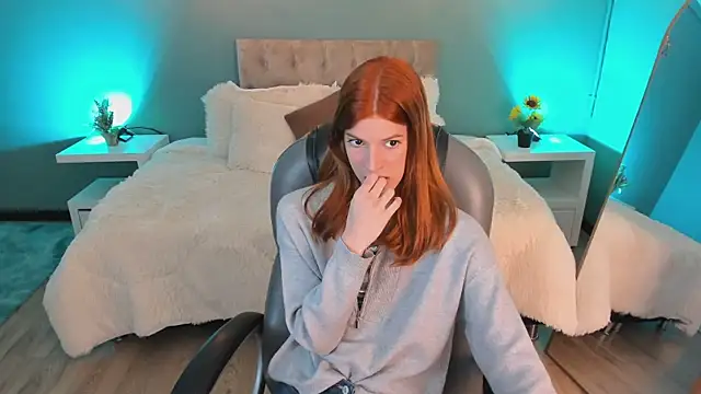 Nora Vennucci online show from October 29, 2025, 7:57 pm