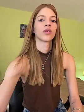 Nora Vennucci online show from May 27, 2026, 9:00 pm