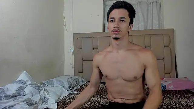 Snapshot of stepcouple_XXX chatting on November 28, 2025, 12:11 am stepcouple XXX online show from November 28, 2025, 12:11 am