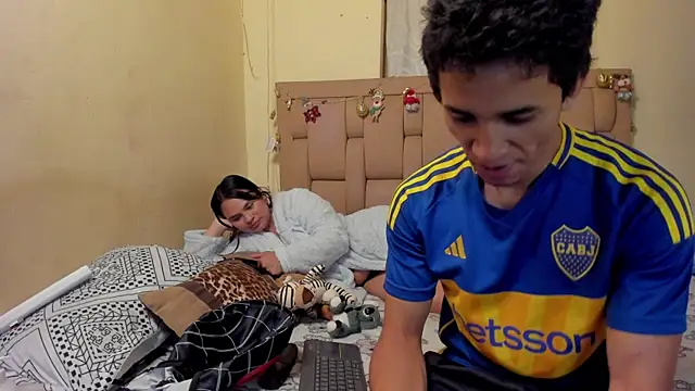 stepcouple XXX online show from December 20, 2025, 11:07 pm