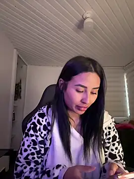 Anily Lovely online show from April 2, 2026, 11:00 pm