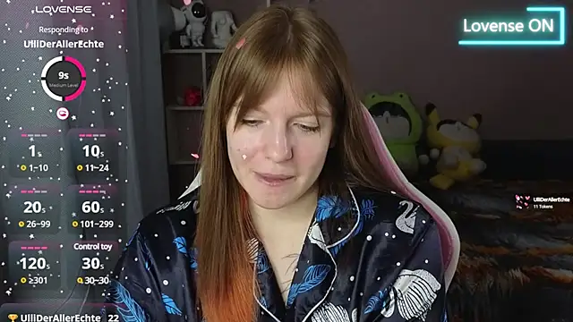 Snapshot of CassieJuice69 chatting on February 17, 2025, 10:27 pm CassieJuice69 online show from February 17, 2025, 10:27 pm