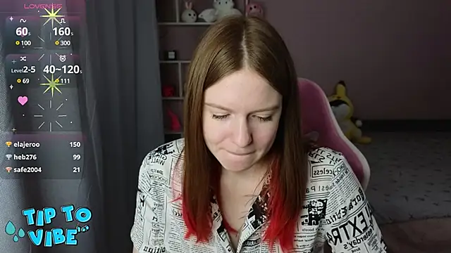 Snapshot of CassieJuice69 chatting on December 10, 2024, 12:28 am CassieJuice69 online show from December 10, 2024, 12:28 am