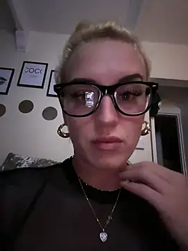 Snapshot of Barbie_26 chatting on January 9, 2025, 10:31 pm Barbie 26 online show from January 9, 2025, 10:31 pm