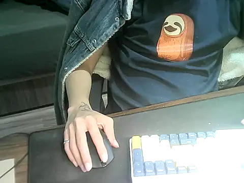 Snapshot of Ryan67533 chatting on November 4, 2025, 11:58 am Ryan67533 online show from November 4, 2025, 11:58 am