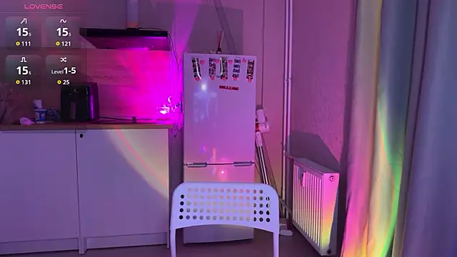 lisa barbie online show from February 21, 2026, 7:05 pm