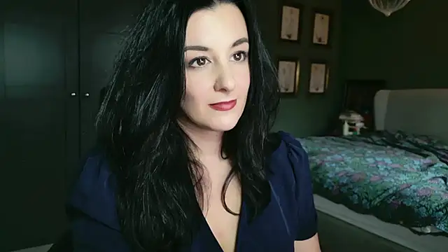 flatwhite0 online show from December 18, 2025, 12:09 pm