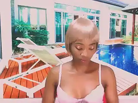 Snapshot of EbonyCreamy69 chatting on February 12, 2025, 6:19 pm EbonyCreamy69 online show from February 12, 2025, 6:19 pm