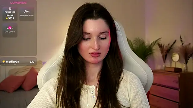 tender babyy online show from March 19, 2025, 4:55 pm