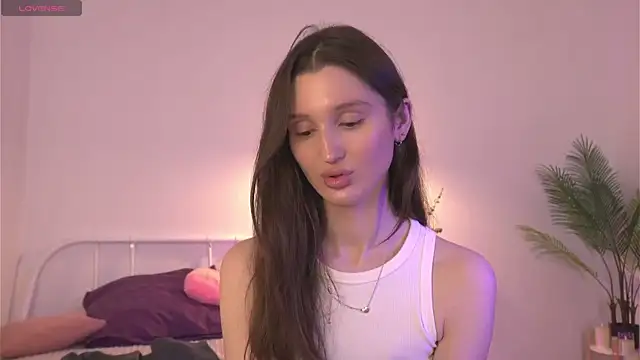 tender babyy online show from September 11, 2025, 12:49 pm