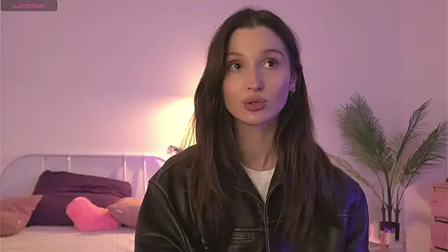 tender babyy online show from September 16, 2025, 4:52 pm