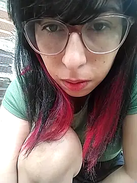 Snapshot of MirandaSingle chatting on March 3, 2026, 5:53 pm MirandaSingle online show from March 3, 2026, 5:53 pm