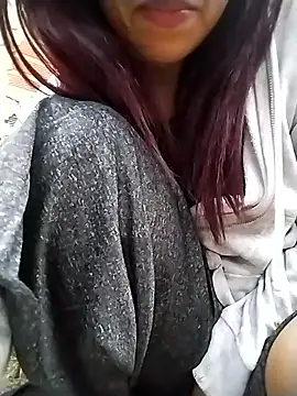 Snapshot of MirandaSingle chatting on February 12, 2026, 11:04 pm MirandaSingle online show from February 12, 2026, 11:04 pm