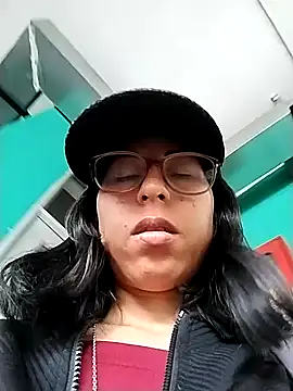 Snapshot of MirandaSingle chatting on February 20, 2026, 2:41 pm MirandaSingle online show from February 20, 2026, 2:41 pm