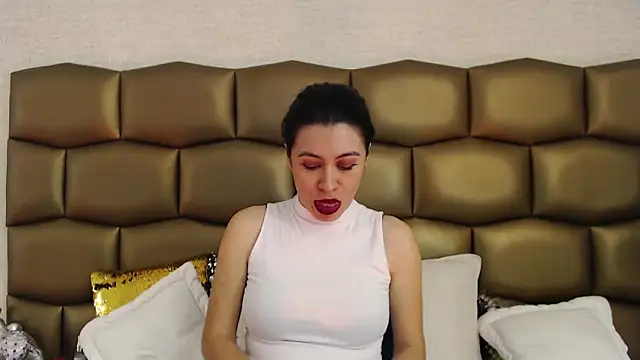 JaneLondon online show from December 13, 2024, 9:41 pm