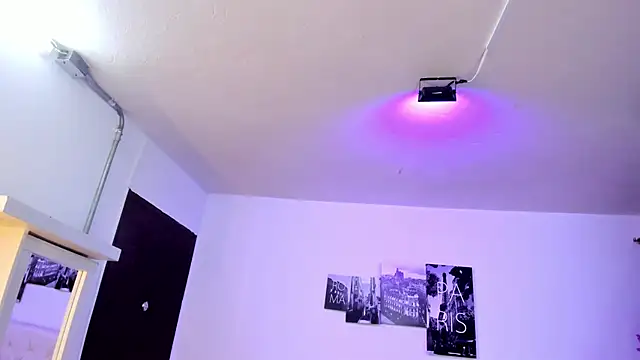 Snapshot of Amy_Kiitty_ chatting on March 18, 2026, 1:24 pm Amy Kiitty online show from March 18, 2026, 1:24 pm