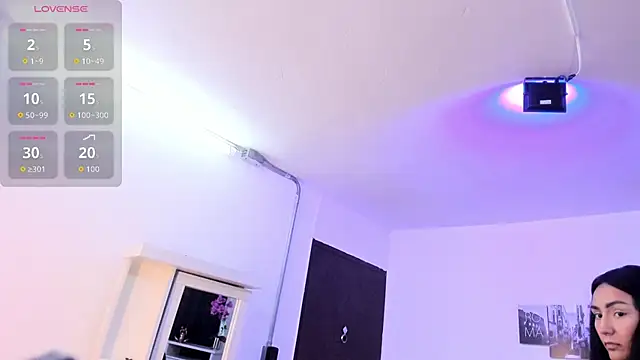 Amy Kiitty  online show from November 14, 2025, 12:42 pm