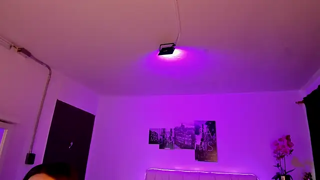 Amy Kiitty  online show from December 21, 2025, 12:40 pm