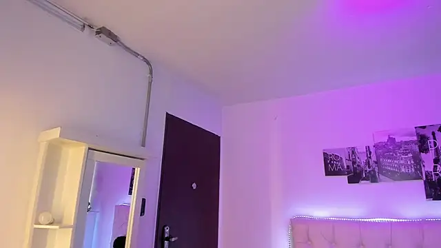 Snapshot of Amy_Kiitty_ chatting on April 3, 2026, 1:06 pm Amy Kiitty online show from April 3, 2026, 1:06 pm