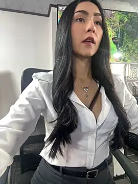 Snapshot of Amy_Kiitty_ chatting on April 13, 2026, 1:37 pm Amy Kiitty online show from April 13, 2026, 1:37 pm