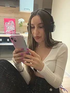 viviandaimond1 online show from March 1, 2025, 3:49 pm