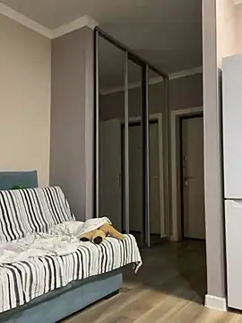 viviandaimond1 online show from February 22, 2025, 5:35 pm