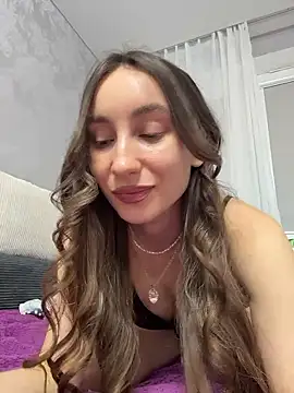 viviandaimond1 online show from January 14, 2026, 9:07 pm