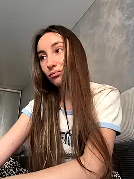 viviandaimond1 online show from October 22, 2025, 1:43 pm