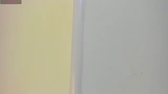 Snapshot of KarinaSimonz chatting on March 26, 2026, 10:40 pm KarinaSimonz online show from March 26, 2026, 10:40 pm