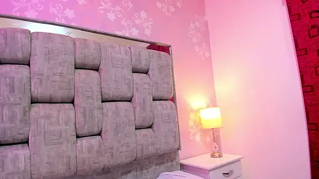 Snapshot of KarinaSimonz chatting on April 6, 2026, 4:46 am KarinaSimonz online show from April 6, 2026, 4:46 am