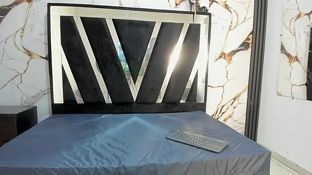 Snapshot of KarinaSimonz chatting on October 29, 2025, 7:35 pm KarinaSimonz online show from October 29, 2025, 7:35 pm