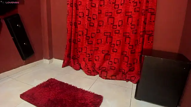 Snapshot of KarinaSimonz chatting on March 25, 2026, 2:23 am KarinaSimonz online show from March 25, 2026, 2:23 am