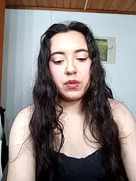 Emi chik online show from December 23, 2025, 10:36 am