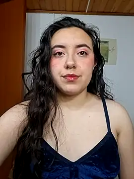 Emi chik online show from February 25, 2026, 12:16 pm