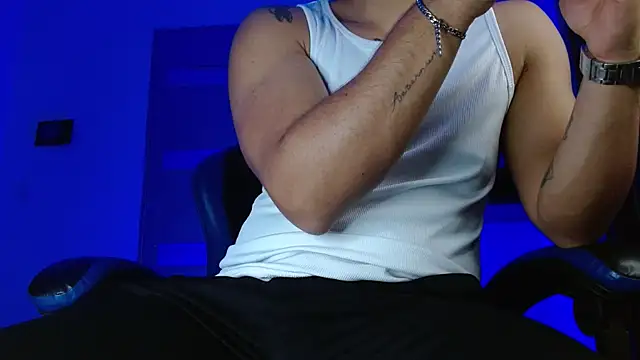 Snapshot of SexyBoy-Bigclit chatting on May 28, 2026, 2:30 am SexyBoy-Bigclit online show from May 28, 2026, 2:30 am