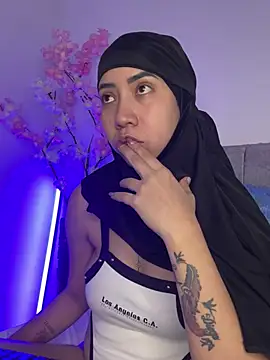 Snapshot of Sweet_hot_mia chatting on May 12, 2026, 1:28 pm Sweet hot mia online show from May 12, 2026, 1:28 pm