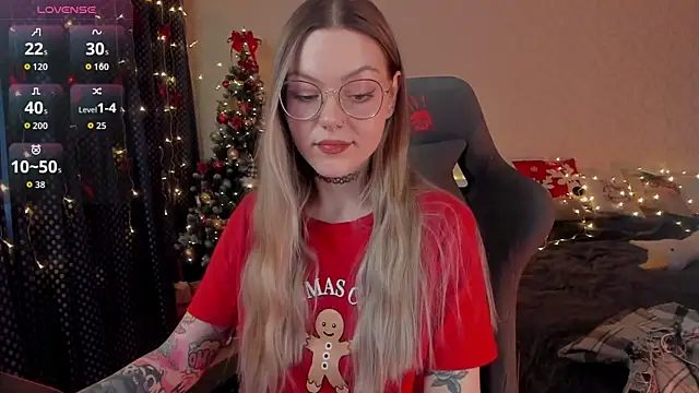 Marta May  online show from December 18, 2025, 12:31 pm