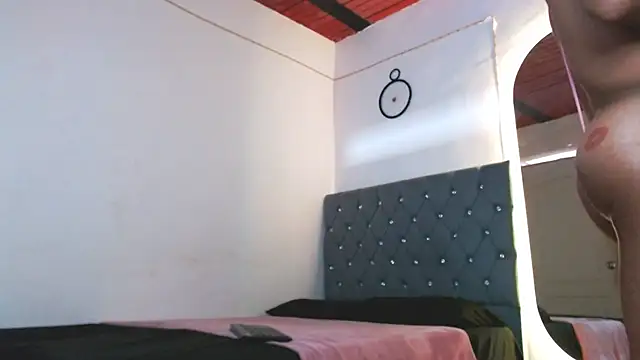  JaaconLeon  online show from November 13, 2025, 3:16 pm