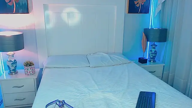 Ivyy Crystal online show from March 10, 2026, 12:20 pm