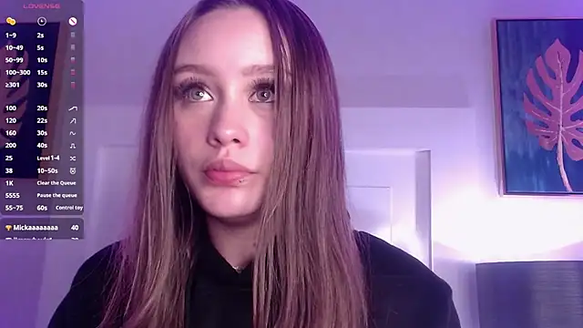 Ivyy Crystal online show from February 24, 2025, 3:20 pm