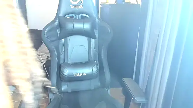 SlutyMaya4k online show from February 1, 2025, 6:00 am