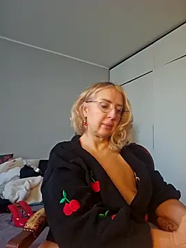 Snapshot of MariaRichi_ chatting on April 9, 2026, 6:19 am MariaRichi online show from April 9, 2026, 6:19 am