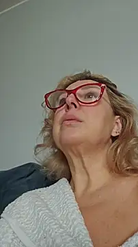 Snapshot of MariaRichi_ chatting on February 18, 2026, 8:00 am MariaRichi online show from February 18, 2026, 8:00 am