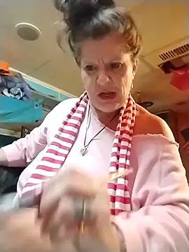 Fantasymaid80 online show from December 30, 2024, 5:34 pm