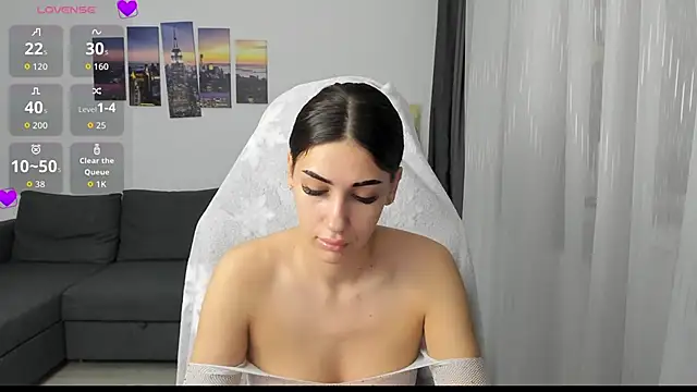 Kimi Ivy online show from November 30, 2025, 4:35 am