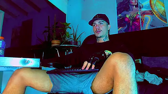 HannibalLester online show from December 22, 2025, 5:40 am