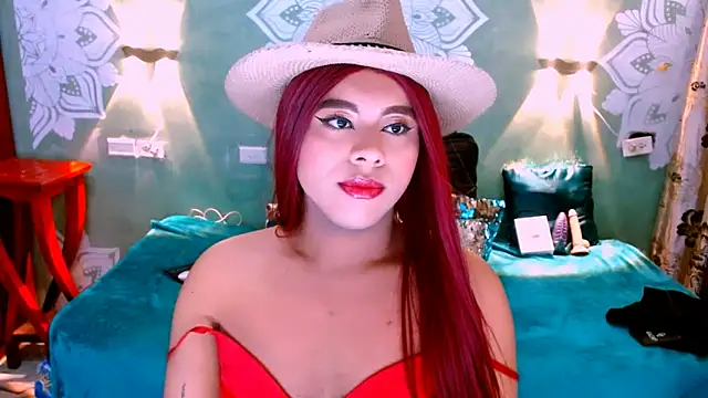 Snapshot of Emili_Roux chatting on March 17, 2025, 10:08 pm Emili Roux online show from March 17, 2025, 10:08 pm